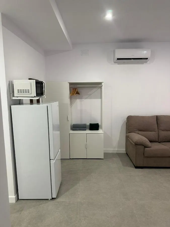 Fantastico Piso A 5 Minutos De La Estacion De Bus Y Tren A Metros De La Playa Apartment Malaga