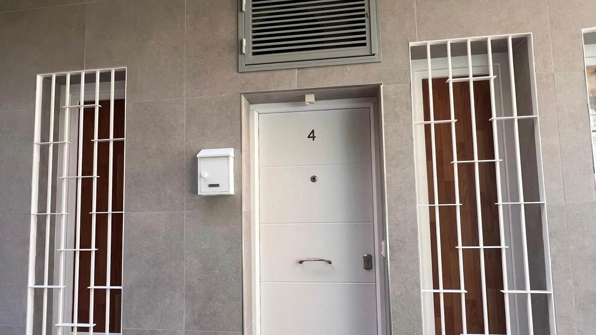 Fantastico Piso A 5 Minutos De La Estacion De Bus Y Tren A Metros De La Playa Apartment Malaga